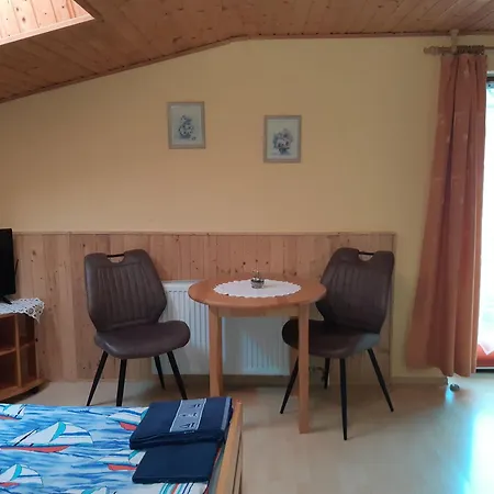 Urlaub Bei Monsieur Pigard 42001 ホームステイ *